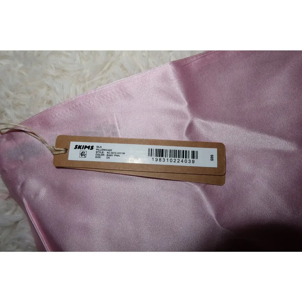 NWT Skims Silk Pillowcase Baby Pink Size OS